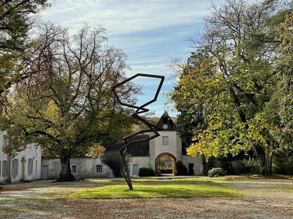 Charmante Maison Bourguignonne Avec Grand Jardin Et Parking Montbard Exterior photo